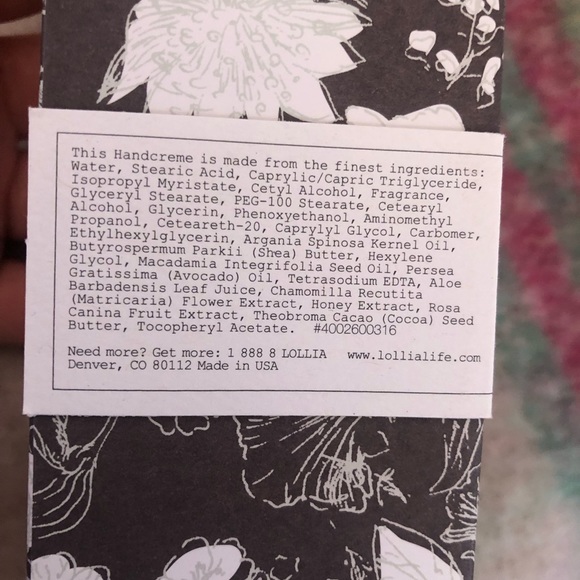 Lollia by Margot elena 4oz Shea butter handcreme in classic petal - Picture 7 of 8